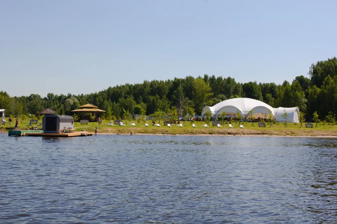 Фото Пляж "Sunset Beach" (Икшинское водохранилище) - развлечение в Москве | Досугатор